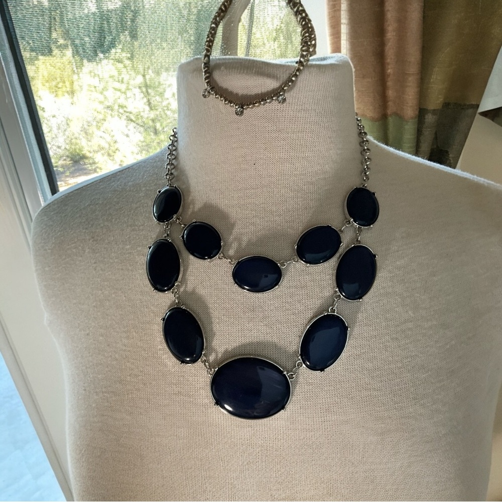 KR Necklace NW Bracelet Silver Toned Metal